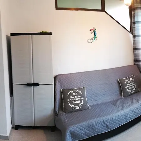 Apartment Insignia