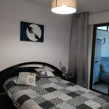 Insignia Apartment *